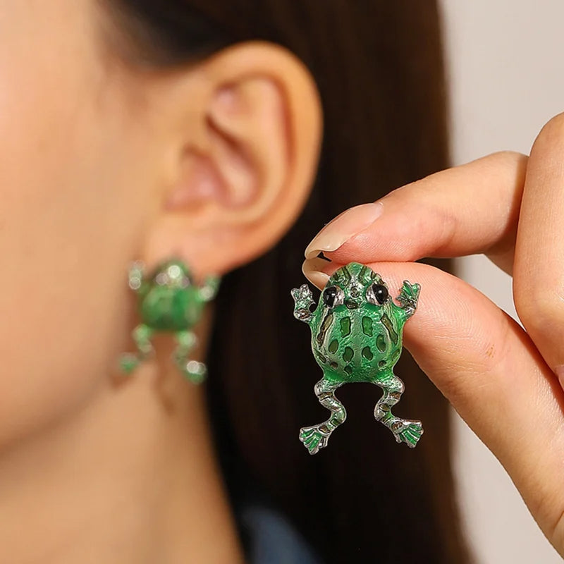 Gothic Green Frog Ear Clip