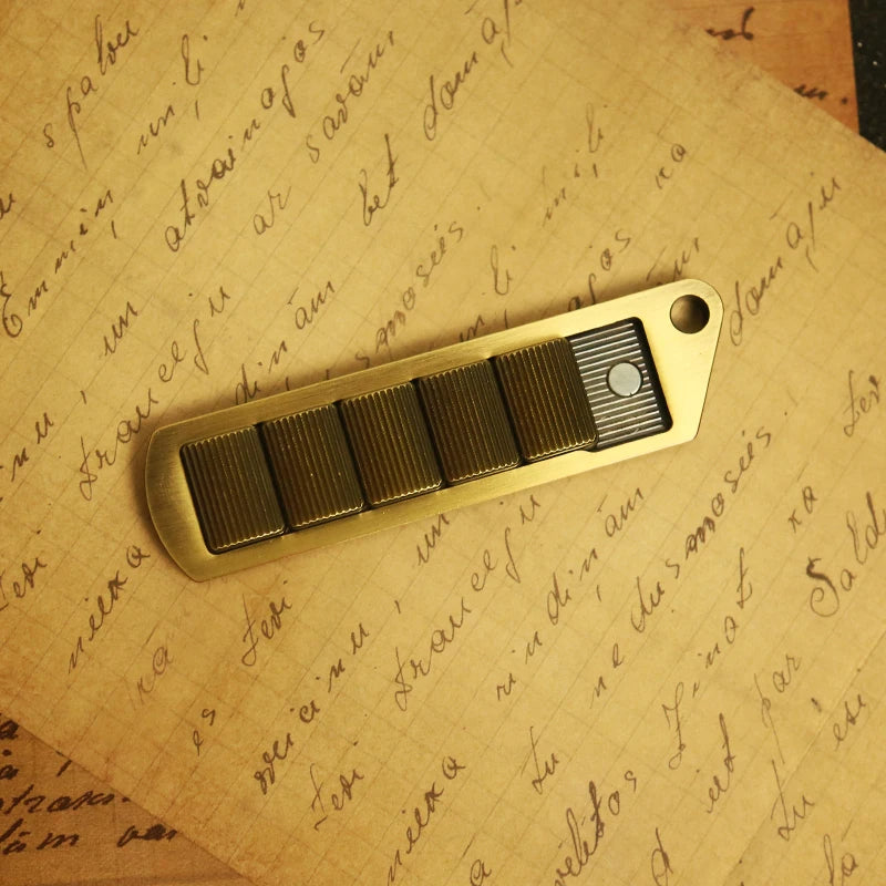 MagnetPods: Magnetic Slider Fidget