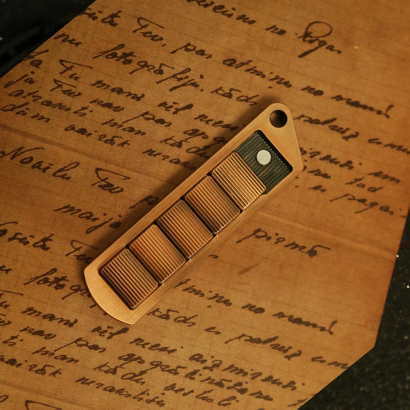 MagnetPods: Magnetic Slider Fidget