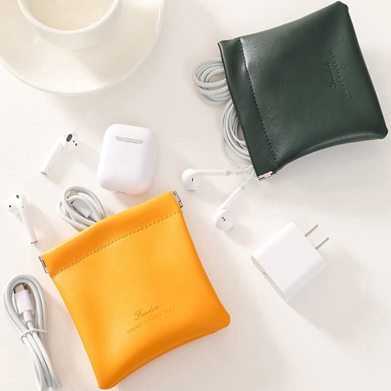 Automatic Closing Pouch Leather