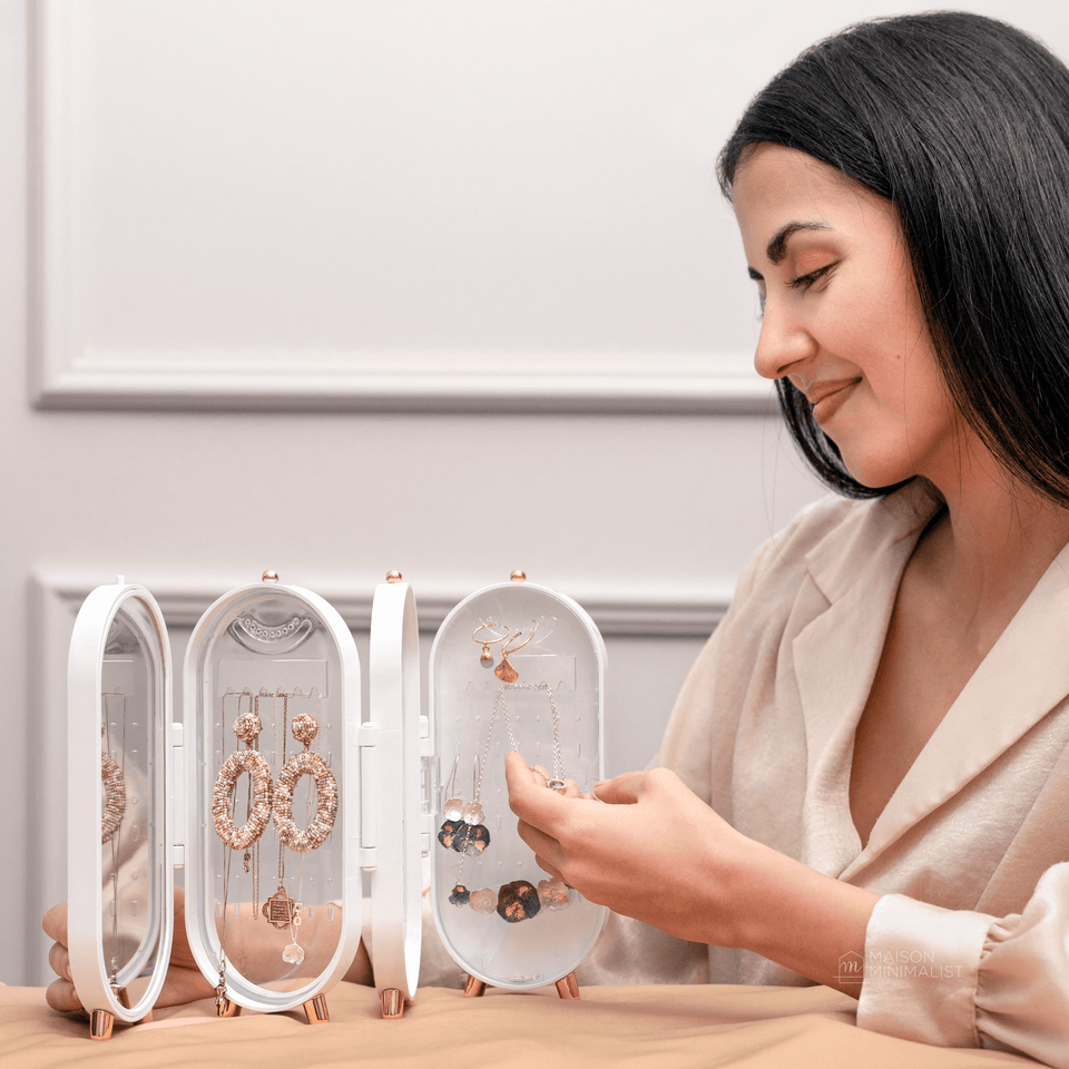 ROYALE Foldable Jewelry Organizer & Mirror