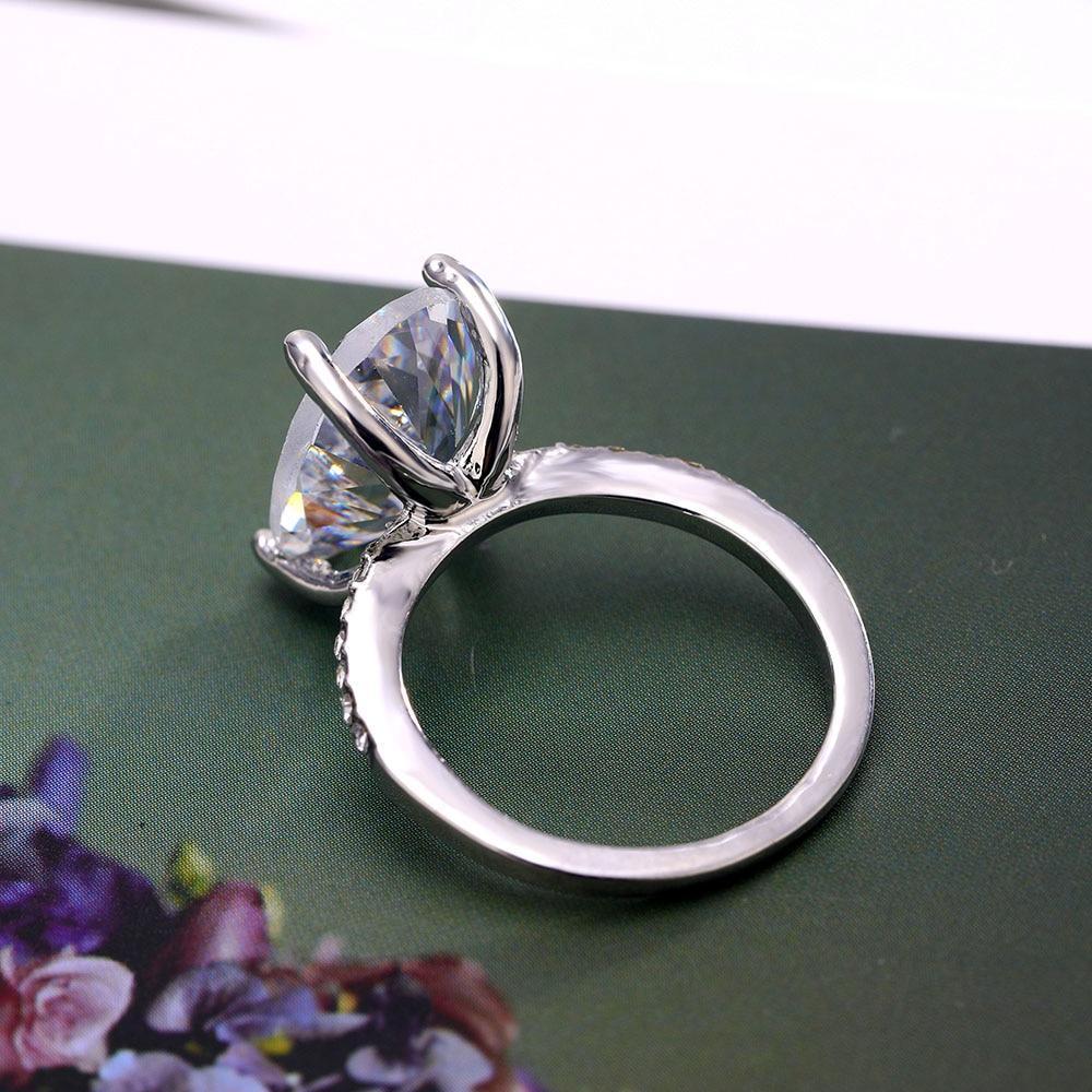 White Silver Zircon Ring Lady